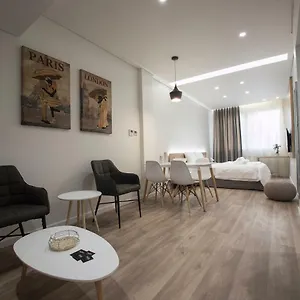 Ornament Suites, Nilie Hospitality Mgmt Daire