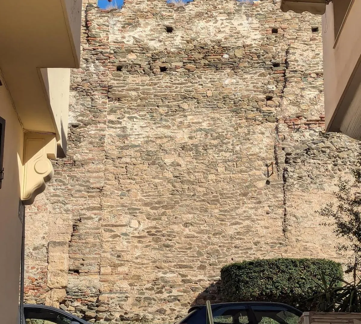 Under Castle Walls Cottage Thessaloniki Greece